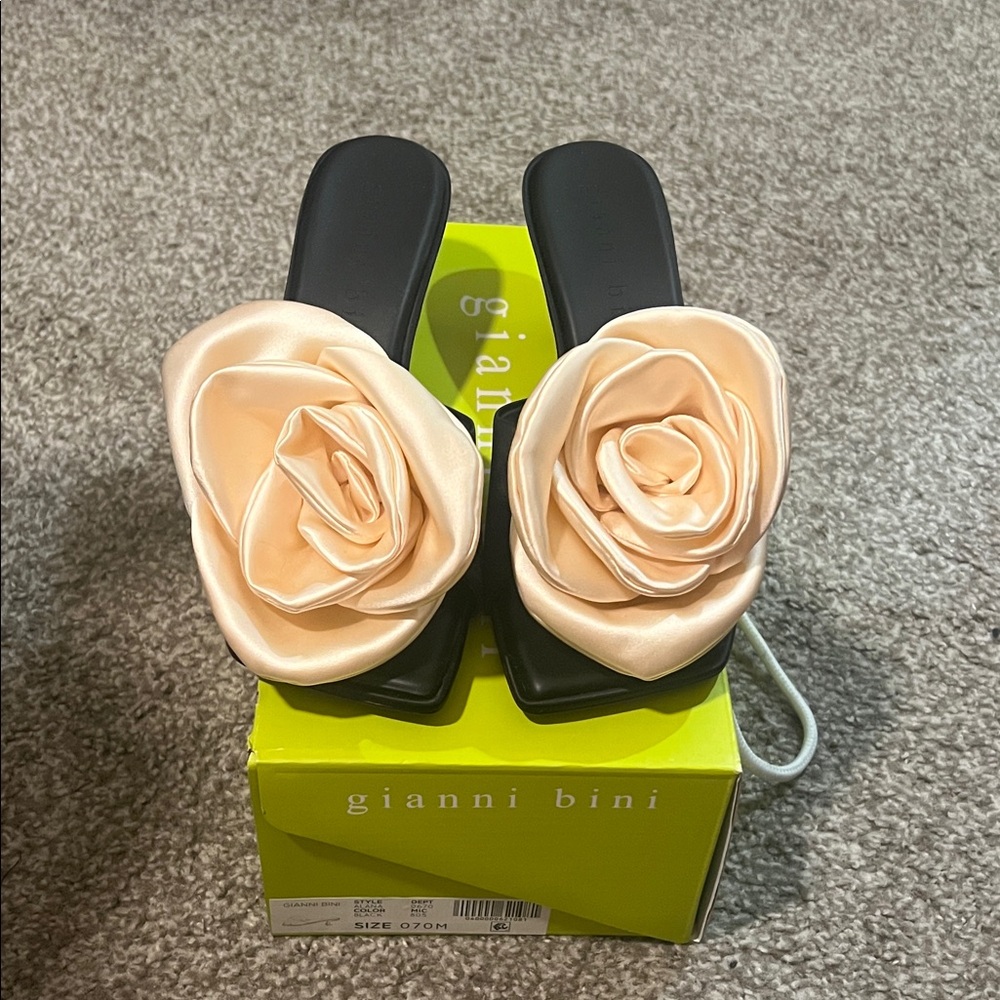 Gianni Bini "Alana" Heel